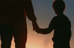 Dia dos pais marca a batalha de 50 mil brasileiros para ter o nome paterno na certidão