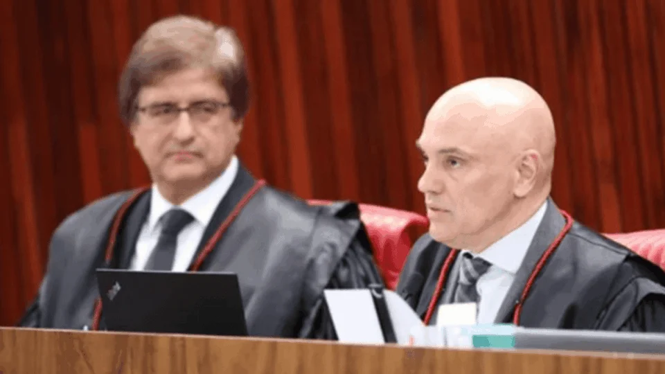 STF abre prazo para PGR se manifestar sobre defesa de Bolsonaro em descumprimento de medidas cautelares