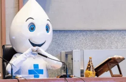 Darlan Rosa, criador do Zé Gotinha, recebe título de Cidadão Honorário de Brasília