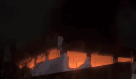 Incêndio em Palmas (TO): Fogo em poste se espalha para prédio comercial na 512 Sul