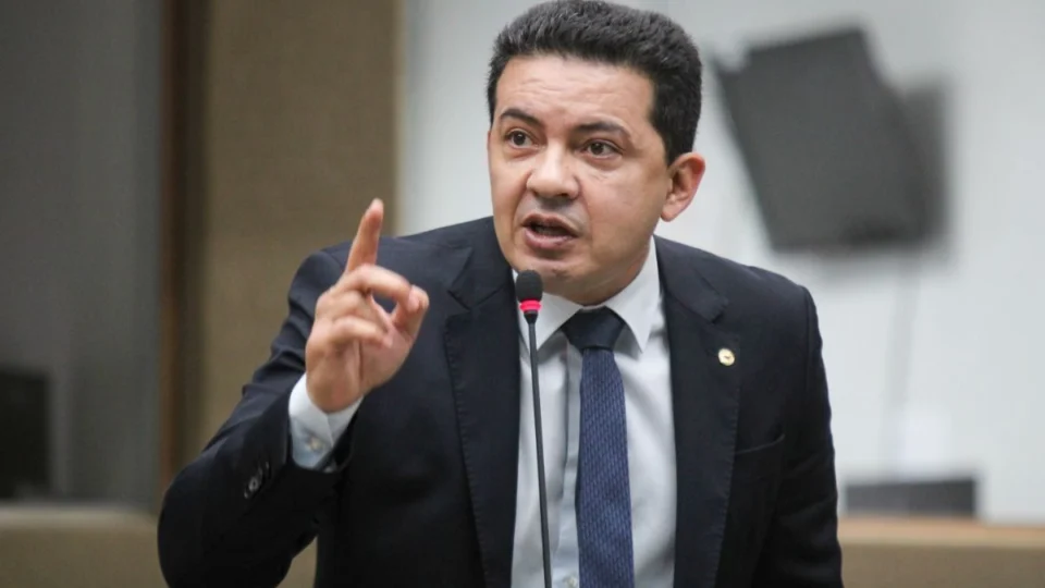 Deputado Péricles afirma que CEPCOLU ‘vem para mudar a triste estatística’ de câncer no Amazonas