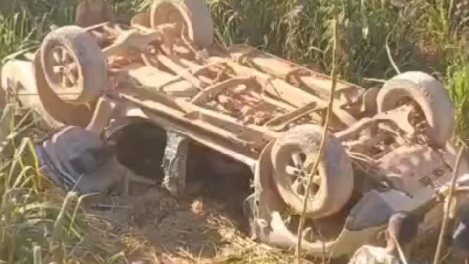 Mãe e filho morrem em capotamento na BR-230 próximo à Ladeira do Chicão
