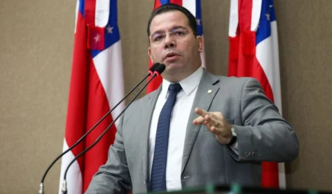 Wilker Barreto cobra transparência em contratos da saúde no AM e alerta: ‘convocação da secretária é iminente’