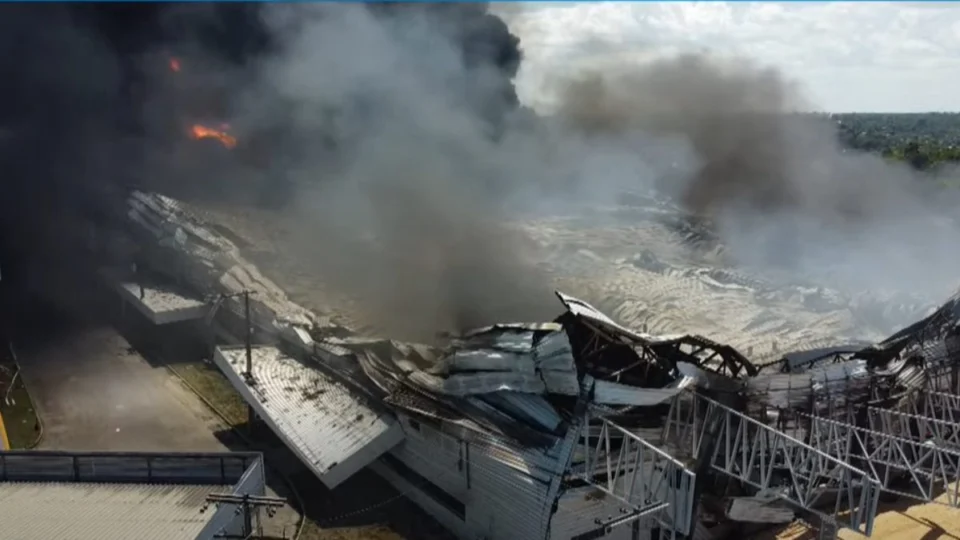 David Almeida classifica incêndio em fábrica de Manaus como desastre natural