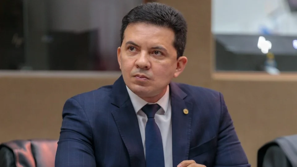 Eleições 2026: Deputado Péricles pode disputar novo cargo e reforça apoio a Bolsonaro no PL