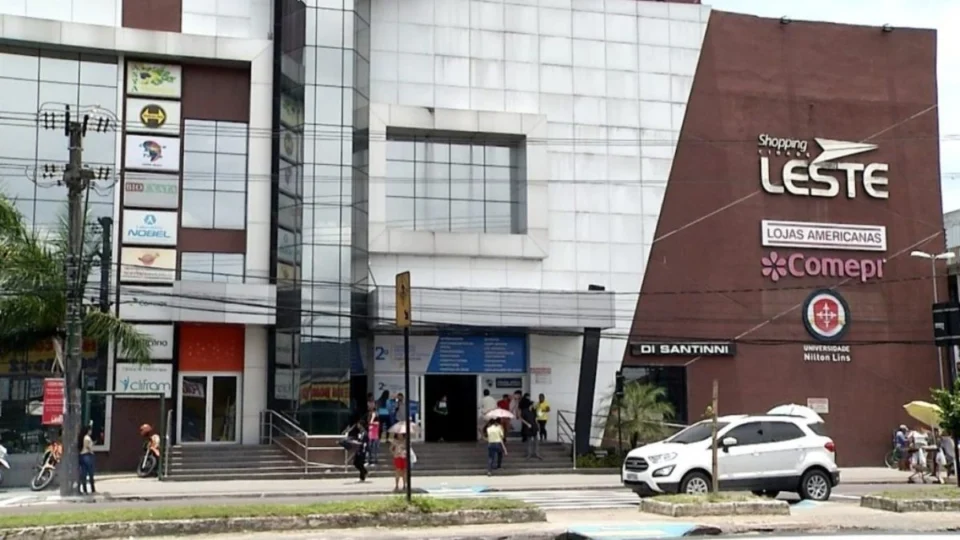Funcionário morre após cair de andaime em shopping de Manaus