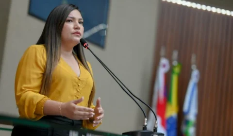 Joana Darc anuncia inauguração do Hospital Público Veterinário do Amazonas para outubro e responde às cobranças