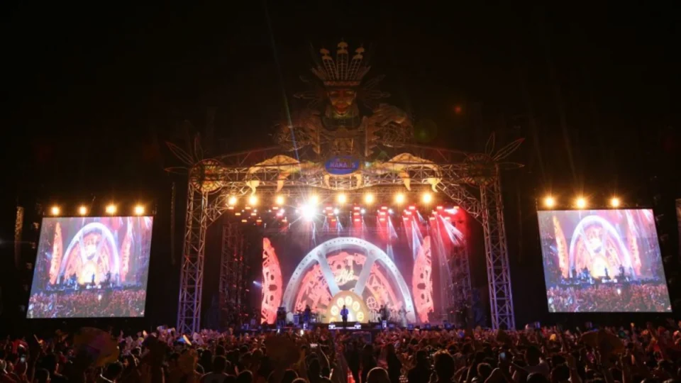 Palcos do Festival ‘Sou Manaus 2025’ começam a ser montados; veja atrações confirmadas