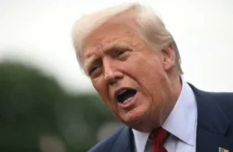 Trump retorna a Washington após operação dos EUA na Venezuela