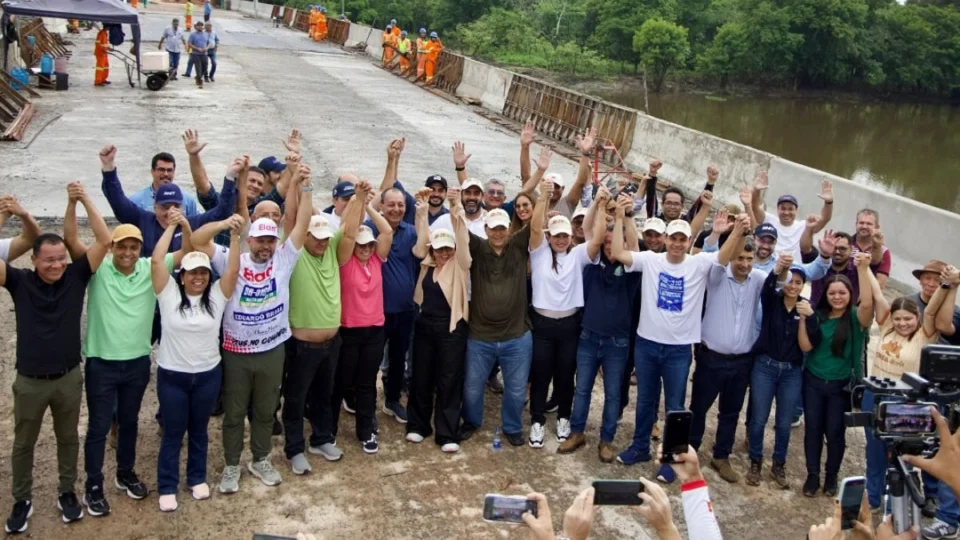 Braga, Aziz e Saullo percorrem BR-319 em caravana e cobram revitalização da estrada