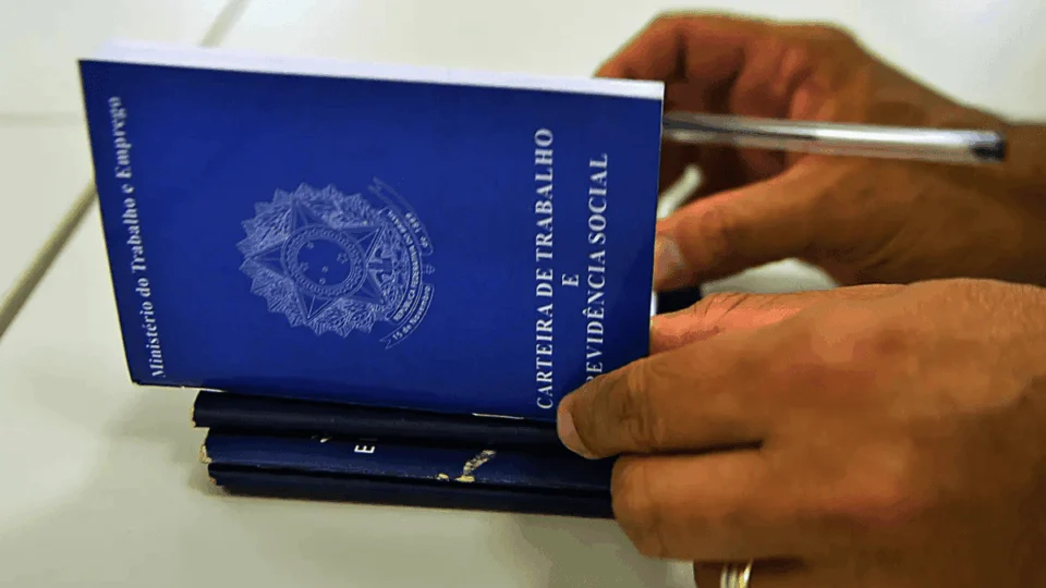 Brasil perde ritmo na geração de empregos formais; Norte registra apenas 8 mil vagas