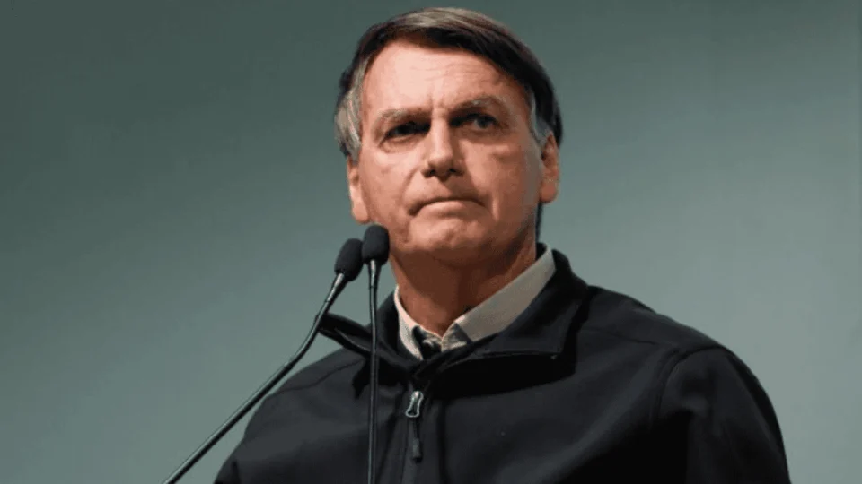 Bolsonaro pede ao STF liberação para retirar pinta