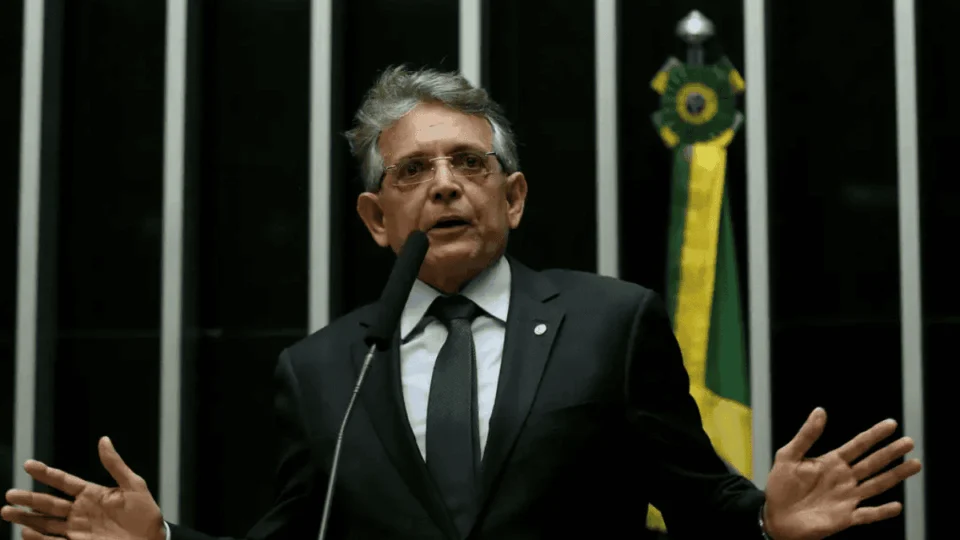 Deputado questiona decreto sobre hidrovias e aponta problemas no Rio Madeira