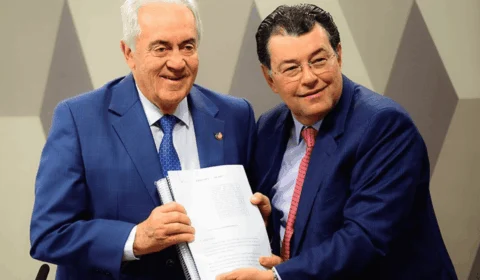 Eduardo Braga entrega relatório da Reforma Tributária e destaca abertura a sugestões