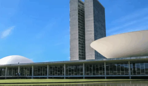 PEC da Blindagem acirra conflitos internos e expõe crise de articulação no Congresso