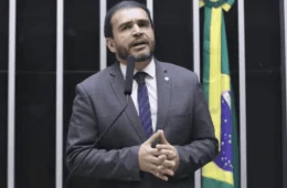 Conselho de Ética define relator de processo contra Eduardo Bolsonaro; saiba quem é