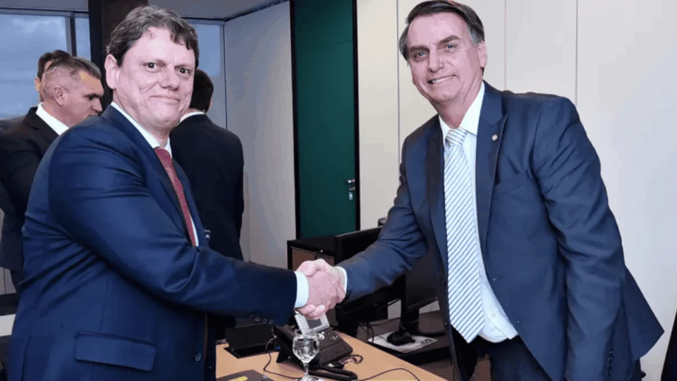 Tarcísio visita Bolsonaro em Brasília nesta segunda-feira (29)