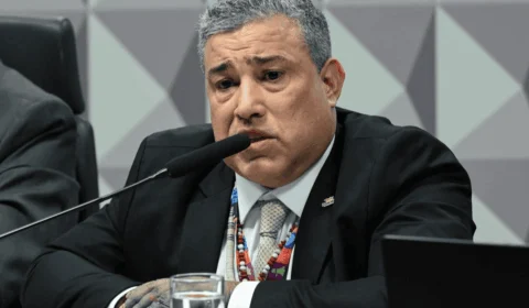 Presidente da Conafer é preso em flagrante durante depoimento à CPMI do INSS e solto após pagar fiança