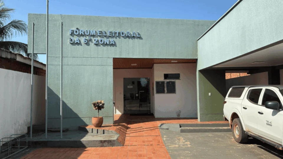 Justiça Eleitoral cassa cinco vereadores e torna prefeito no interior do Acre inelegível por fraude à cota de gênero