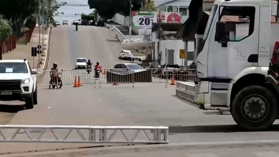 VÍDEO: motoristas devem redobrar atenção com interdição para festa de 111 anos da capital; confira as rotas