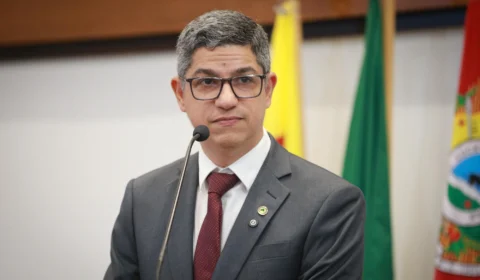 Deputado no Acre se manifesta após condenação por violação de direitos autorais em concurso público