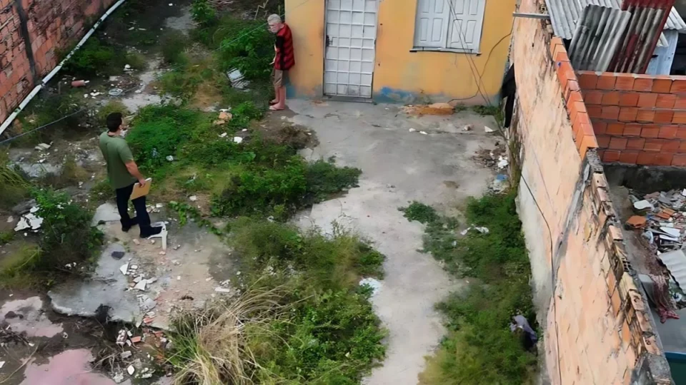 Homem é encontrado morto após possível queda de árvore em Manaus