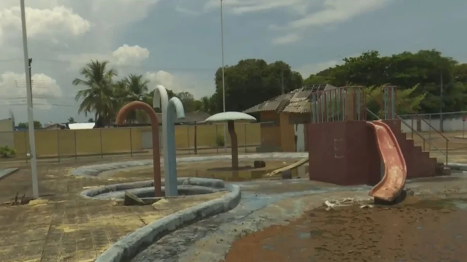 Moradores denunciam abandono e má estrutura do Parque Aquático no Caçari em Roraima