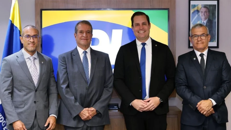 Deputado Nicoletti e Prefeito Arthur Henrique se reúnem com presidente do PL sobre disputa ao Senado