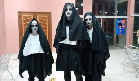 Fãs no Acre se fantasiam de freira em estreia do último filme de ‘Invocação do Mal’
