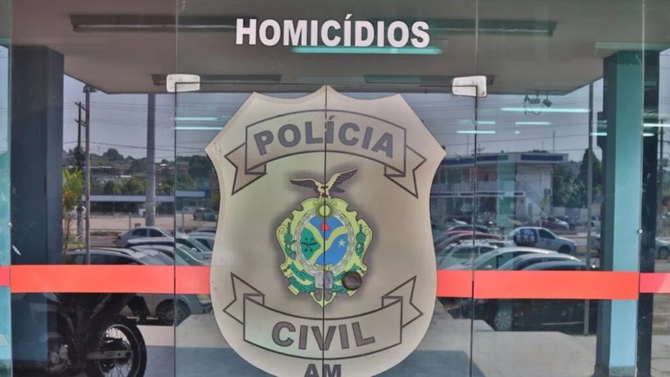 Dono de adega é morto com mais de 10 tiros em Manaus; crime ocorreu em comércio recém-aberto