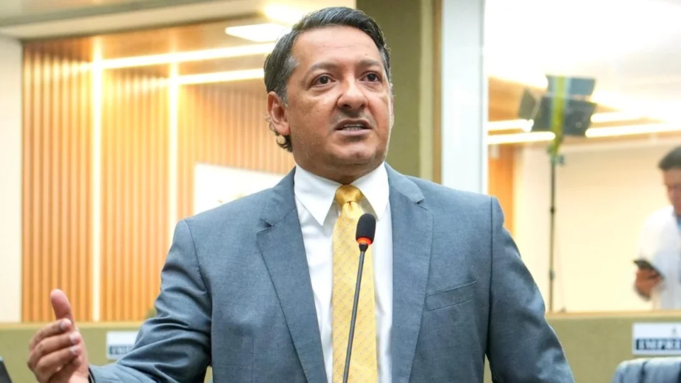 Autor de PL sobre liberação de armas de eletrochoque para mulheres no AM comenta sobre iniciativa