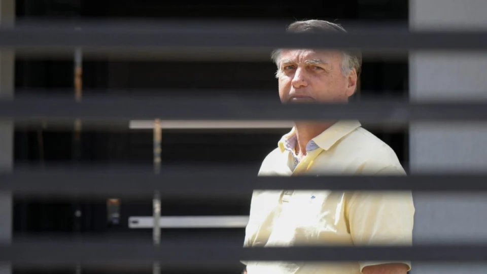 Onde Bolsonaro pode cumprir pena? Veja cenários após condenação de 27 anos
