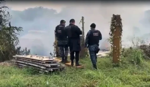 Corpo carbonizado é encontrado em terreno baldio no centro de Porto Velho