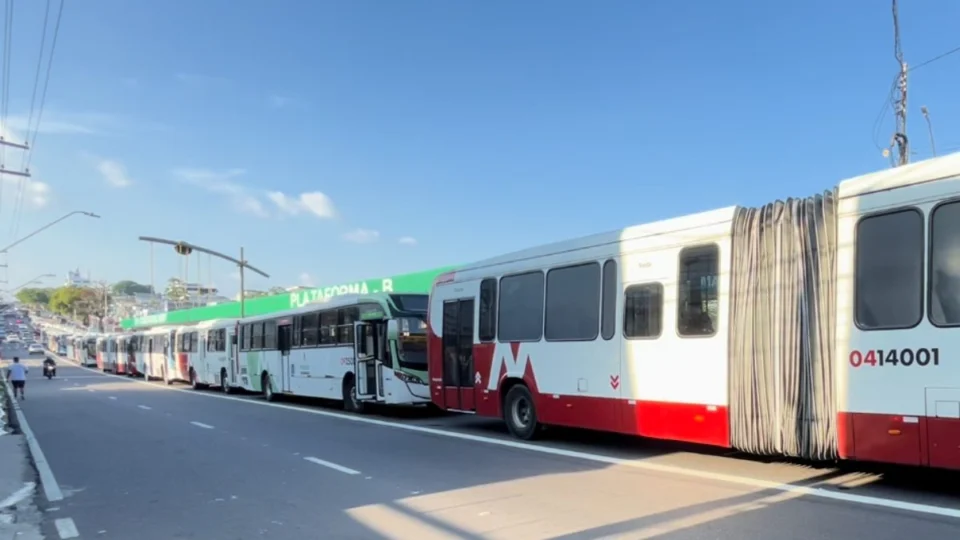 Greve em Manaus: sindicato ameaça paralisação dos ônibus na próxima semana