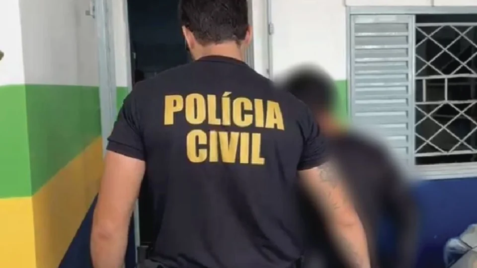 Homem é preso no Amazonas por homicídio após recrutar adolescente para cometer crime; entenda