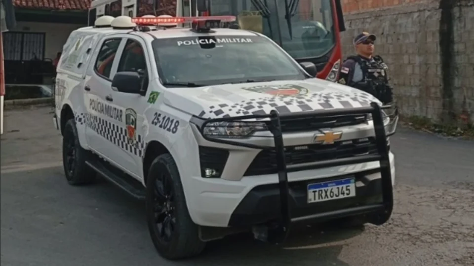 Suspeito de estuprar as duas enteadas é preso em Manaus; homem fugiu de linchamento de população