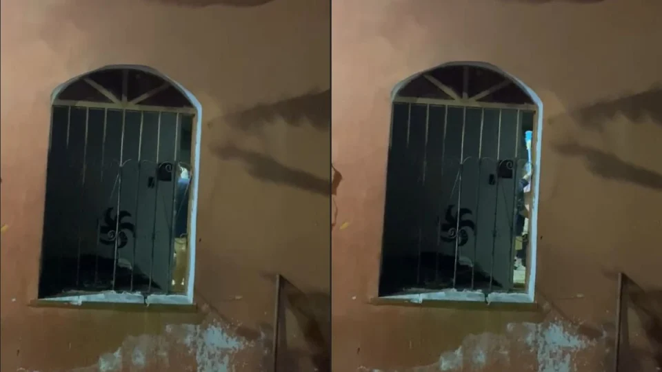 VÍDEO: homem agride própria mãe com cabo de vassoura em Manaus