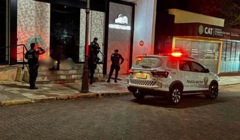 Morador de rua é encontrado sangrando e acusa ‘tribunal do crime’; confira caso