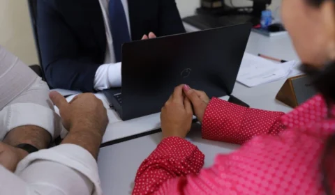 ‘Quero reencontrar meus filhos’: indígena estuprada em delegacia no Amazonas continua sem poder viver com família