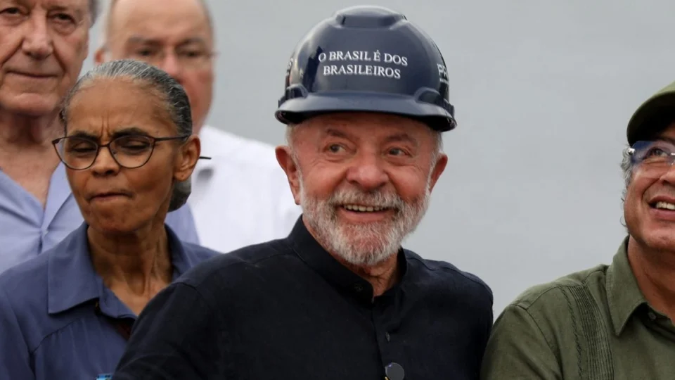 VÍDEO: Lula diz que Brasil vive momento delicado e critica Bolsonaro por ‘burrice’; entenda