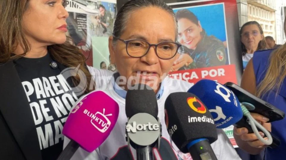 ‘Nunca mais vou abraçar minha filha’, diz mãe de soldada morta após 10 anos de espera por justiça