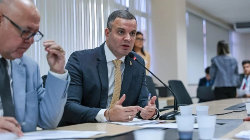 Rodrigo de Sá prioriza mandato na Câmara e mantém cautela sobre eleições de 2026