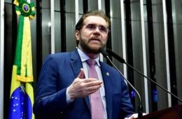Senador do Amazonas comenta fala polêmica sobre Zona Franca: ‘Vocês não viram o que eu disse’