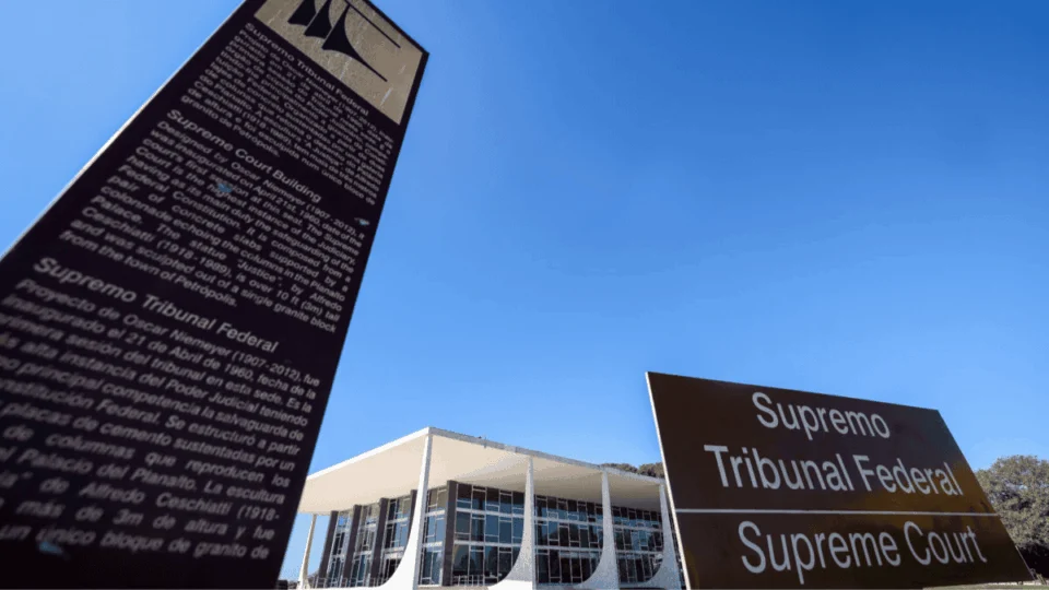 ‘Uberização’ em xeque: STF começa a discutir relação de trabalho entre apps e entregadores