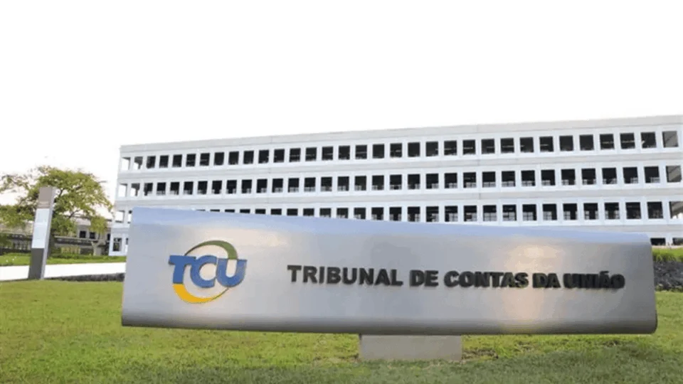Obras paradas, filas no INSS e rodovias ruins: consulta pública do TCU expõe principais queixas da população