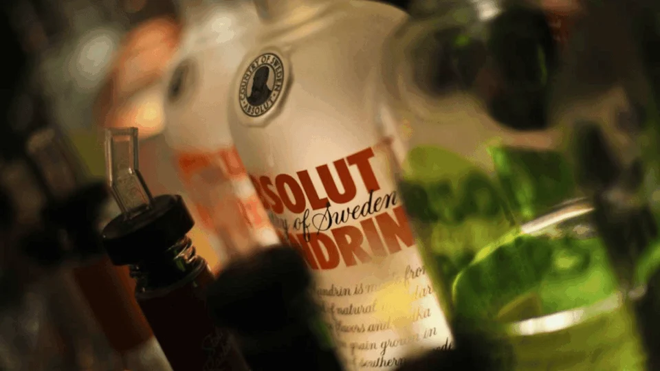 Câmara vota urgência de projeto que torna hedionda a falsificação de bebidas