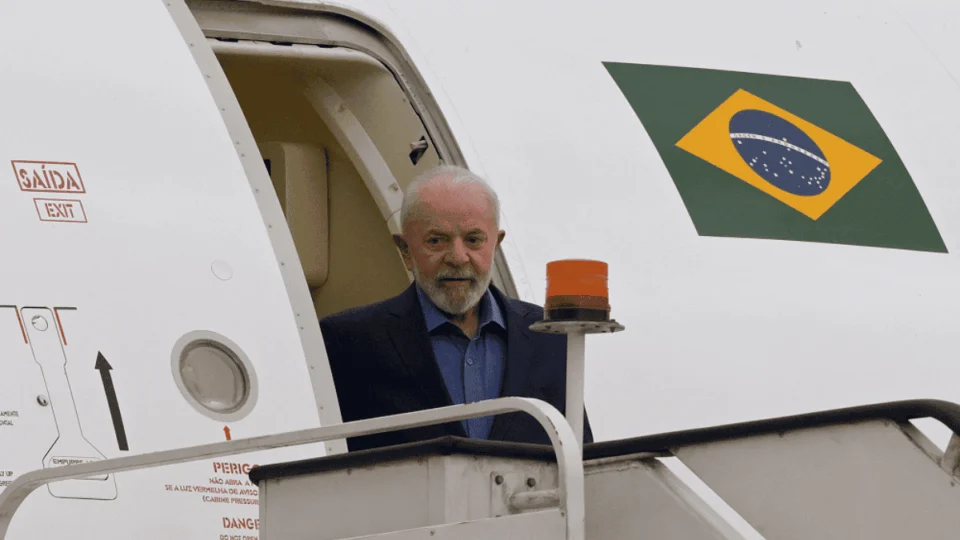 Lula relata pane em avião da FAB antes de decolagem no Pará: ‘tivemos que descer com medo de pegar fogo’