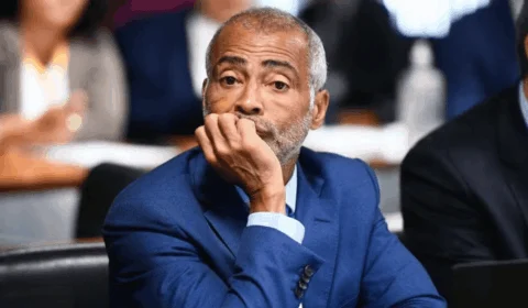 Mansão, carros e lancha: bens de Romário vão a leilão no para quitar dívida de 20 anos