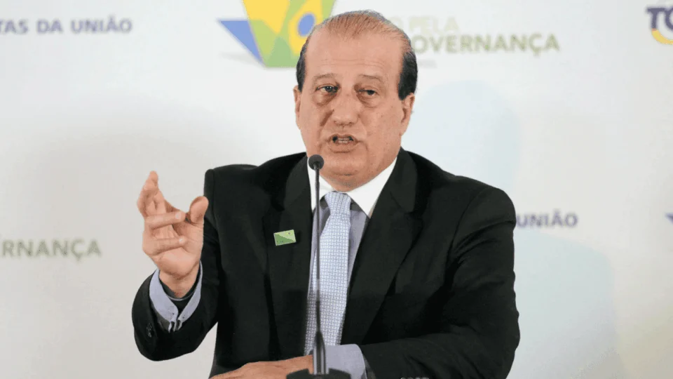 Augusto Nardes critica falta de projetos estruturados e atraso do Brasil em competitividade internacional