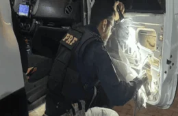 PRF apreende cocaína escondida em caminhonete no Sertão da Paraíba